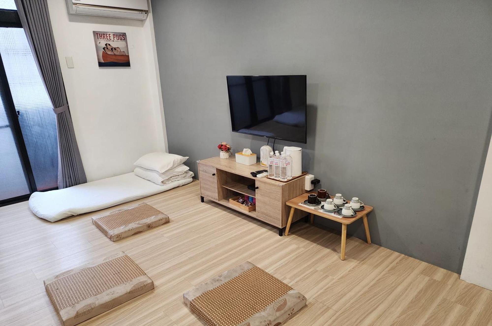藏青民宿the Wind Guesthouse-Youth Inn Tainan Habitación foto